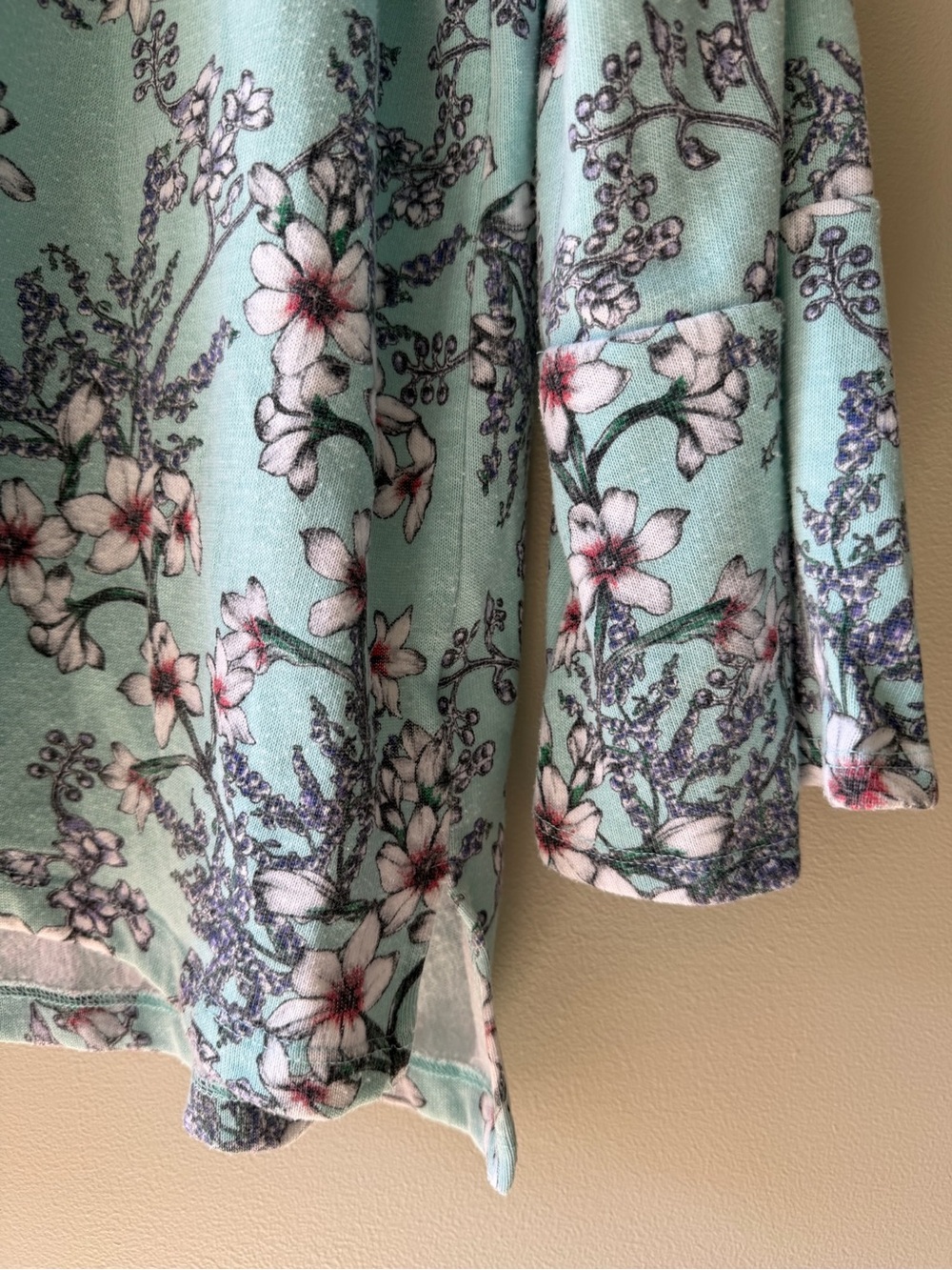 Liz Claiborne Light Blue Floral Long Sleeve Top - Picture 3 of 6
